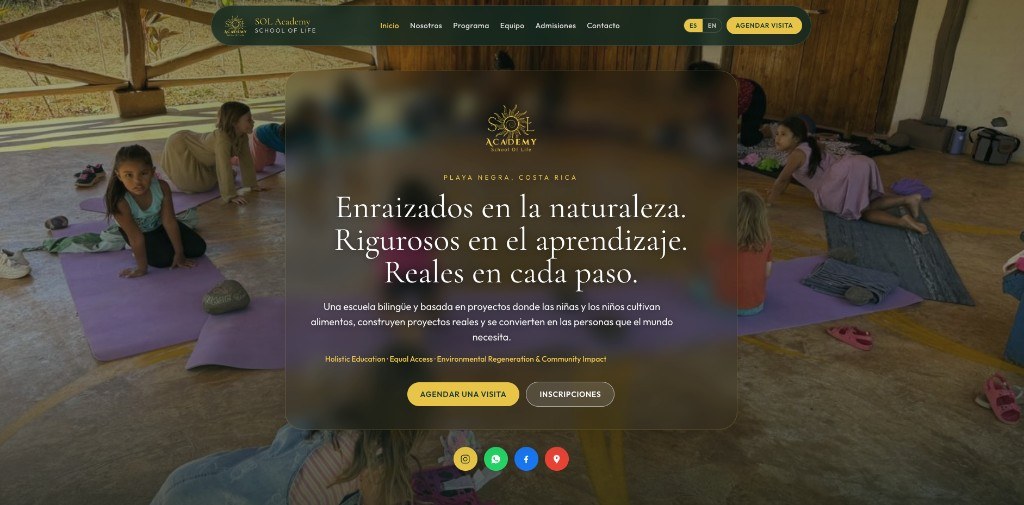 Sitio de SOL Academy en una notebook — portfolio de Estudio Limay