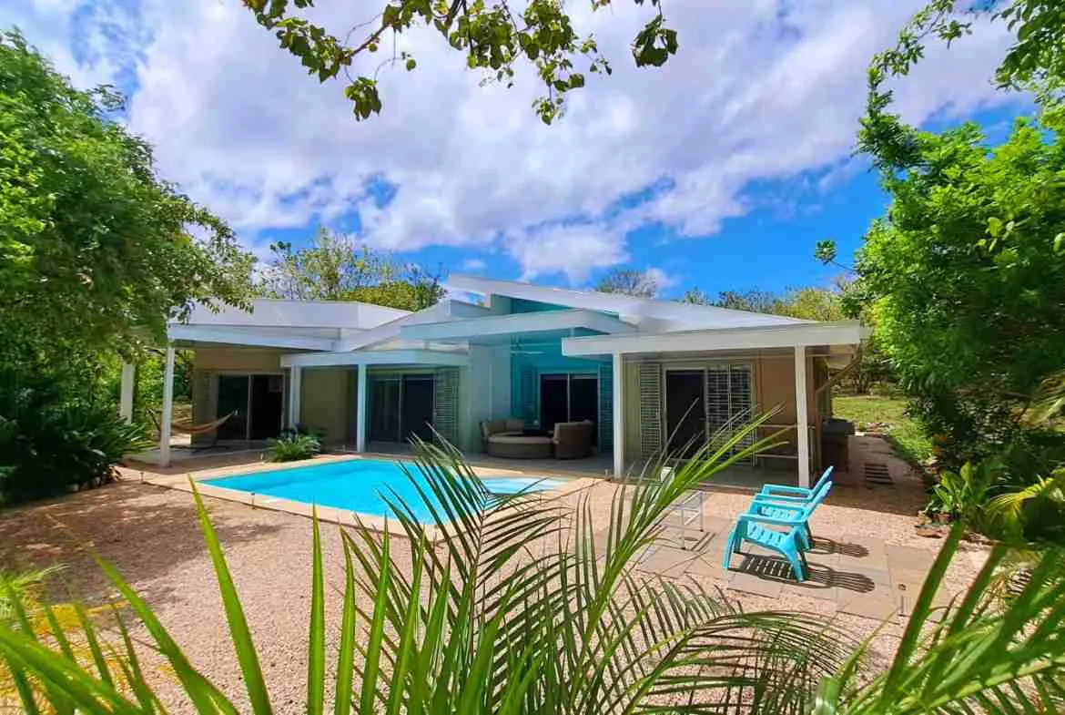 VENDIDO: Villa de 4 dormitorios y 3 baños Guanacaste Costa Rica Pueblo de Playa